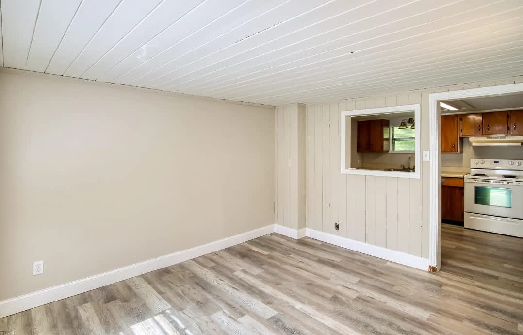 9924 Sunset Dr – photo 4