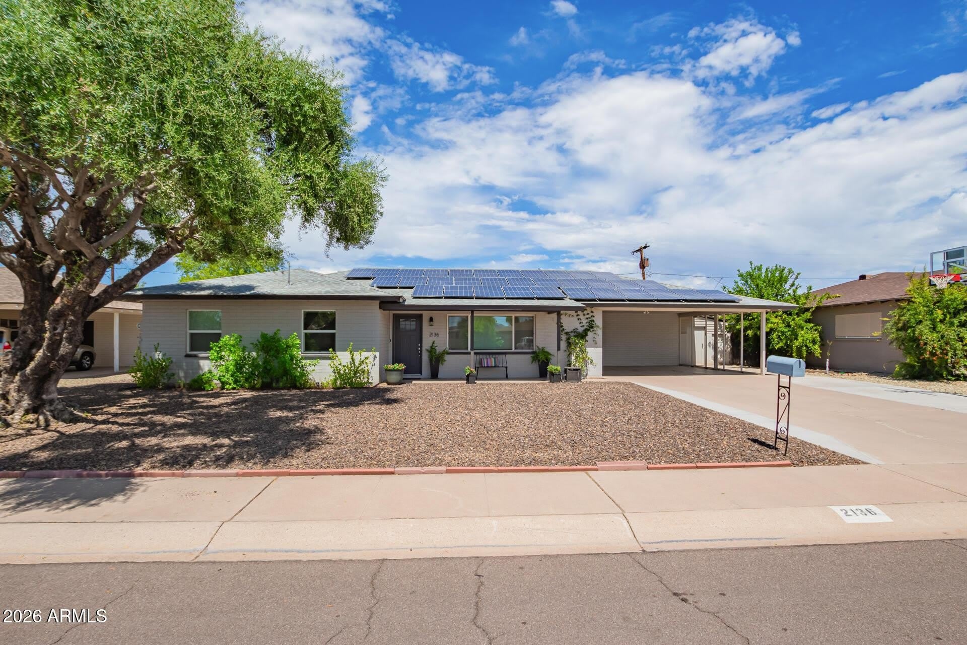 2136 W VILLAGE Drive – photo 1
