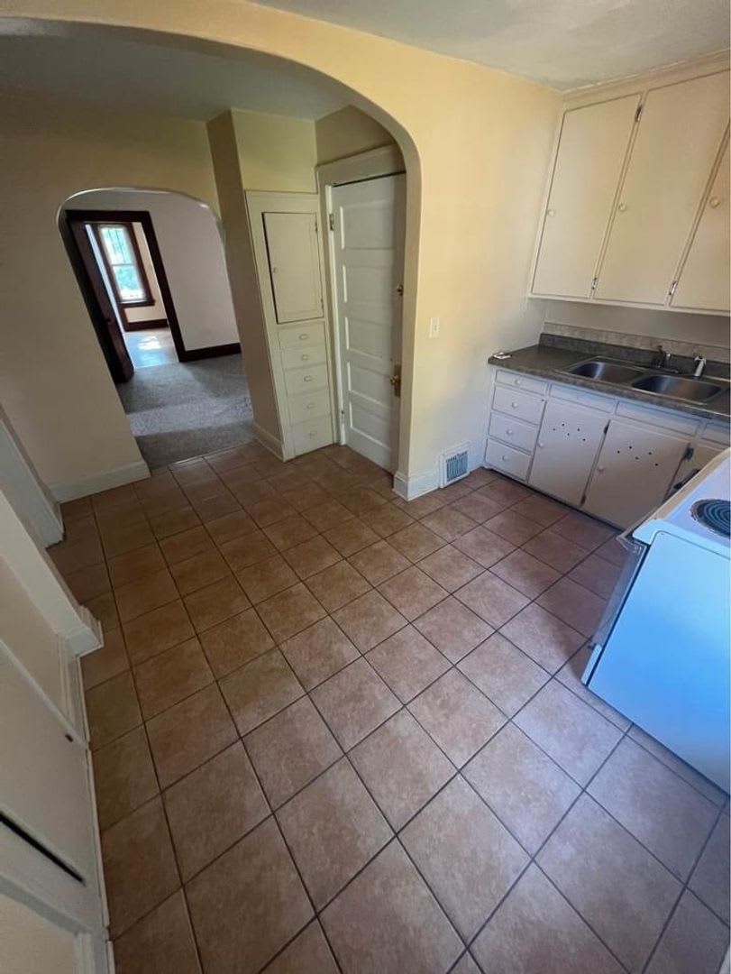 1036 S 4th Avenue – photo 2