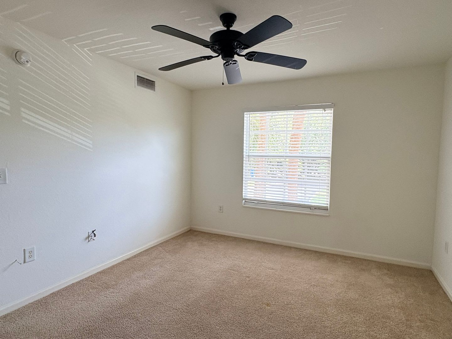 *NOW AVAILABLE* 3/2 Condo in Fort Myers – photo 4