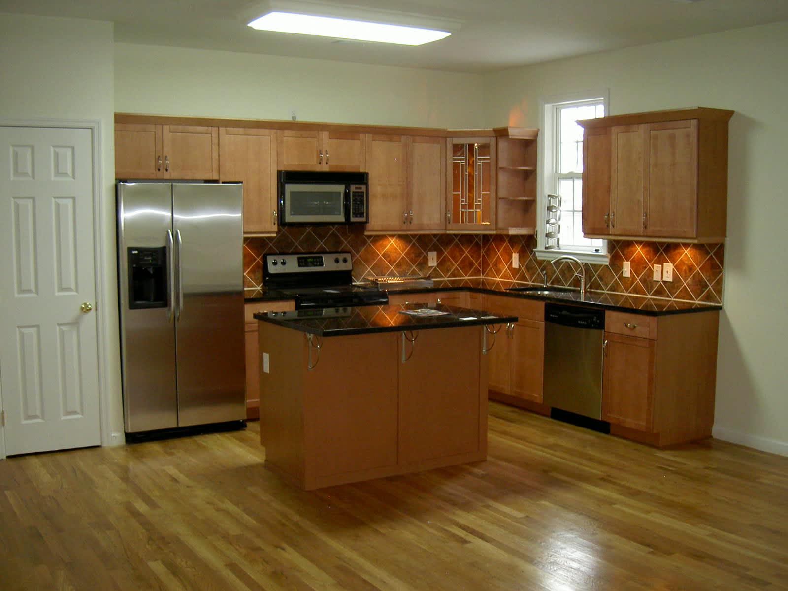 406 E 38Th St – photo 4