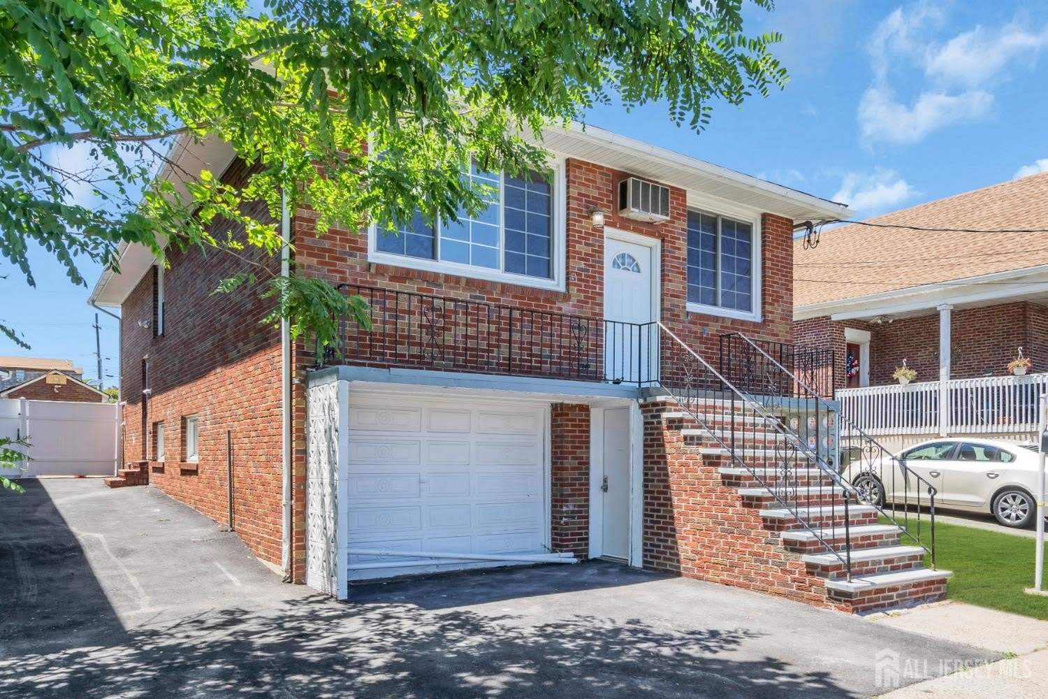 287 E Smith Street E – photo 2