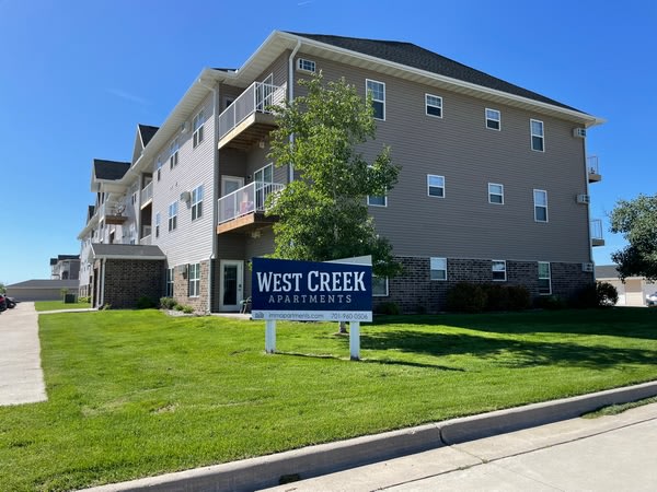 West Creek Crossing Apartments – photo 1
