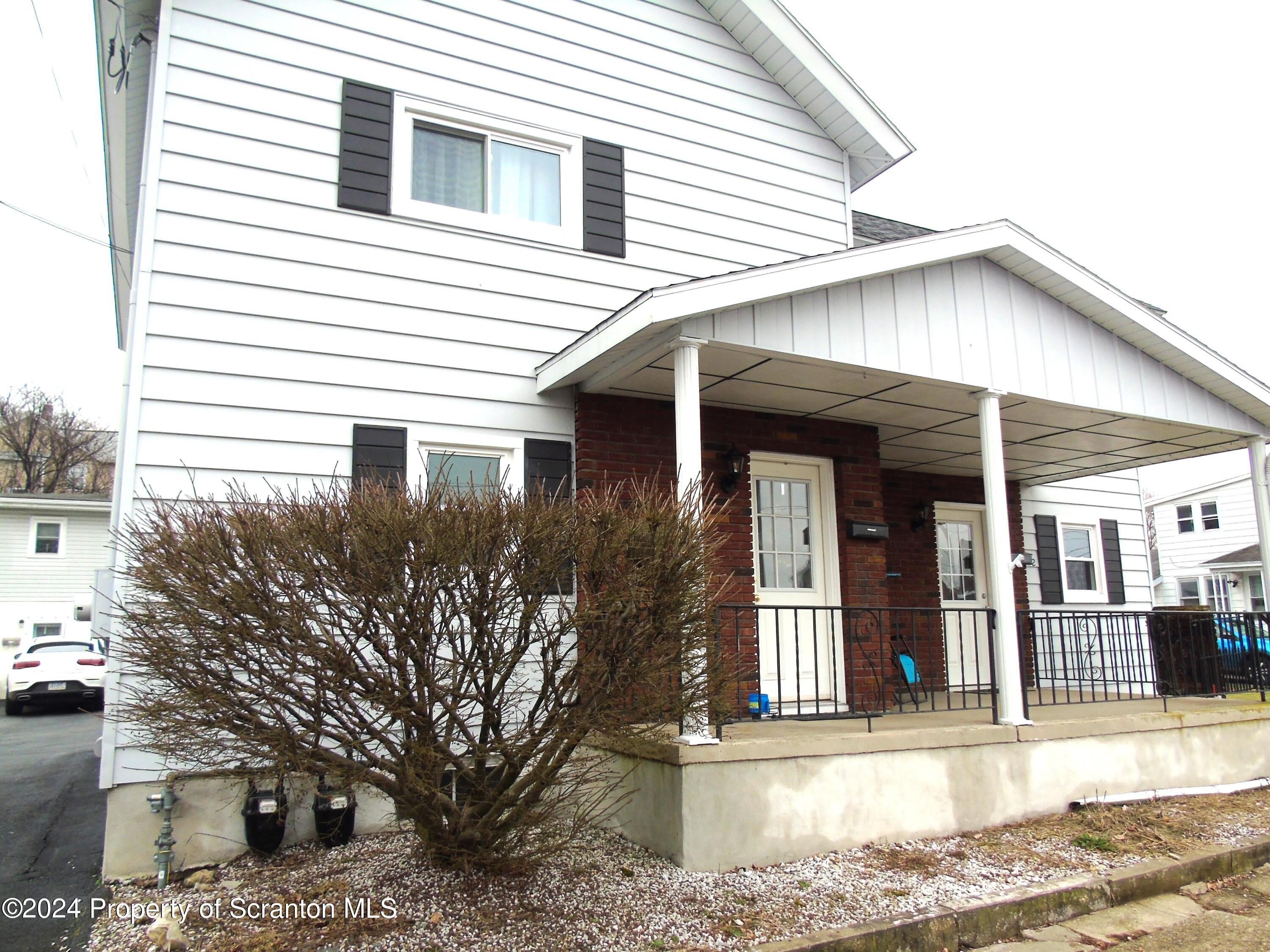 112 E Elm Street – photo 3