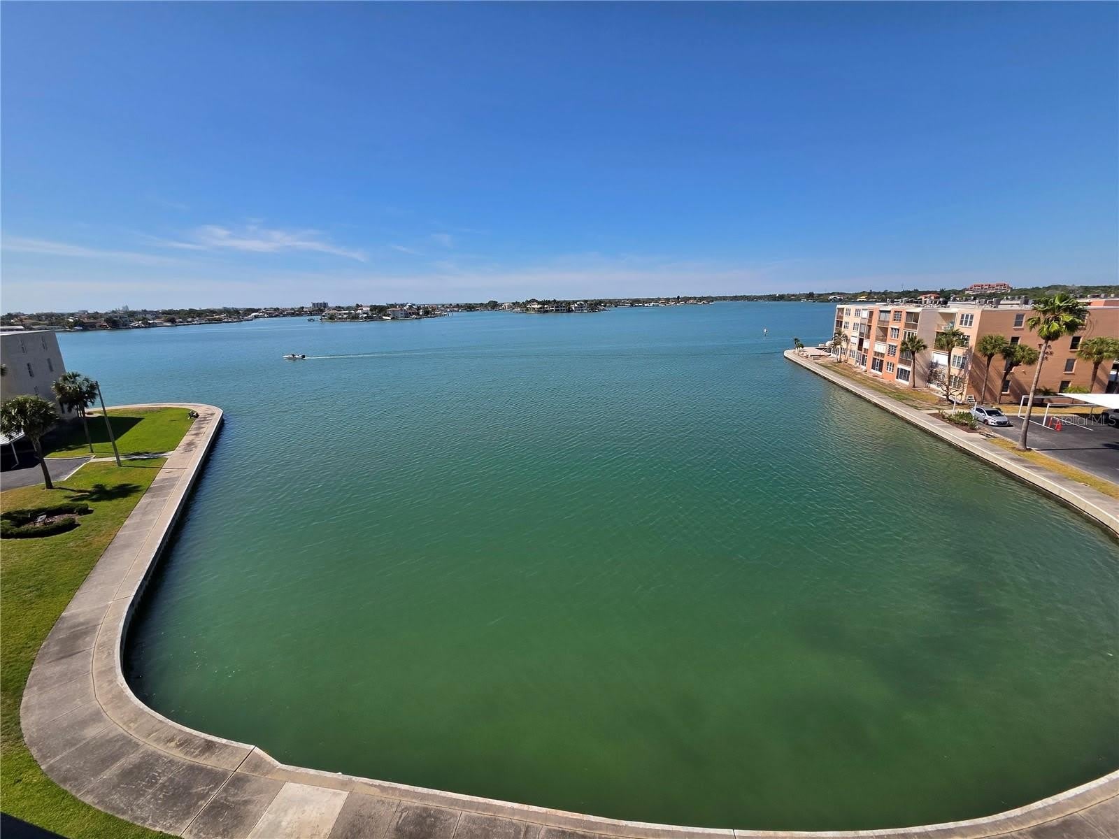 7700 SUN ISLAND Drive S – photo 4