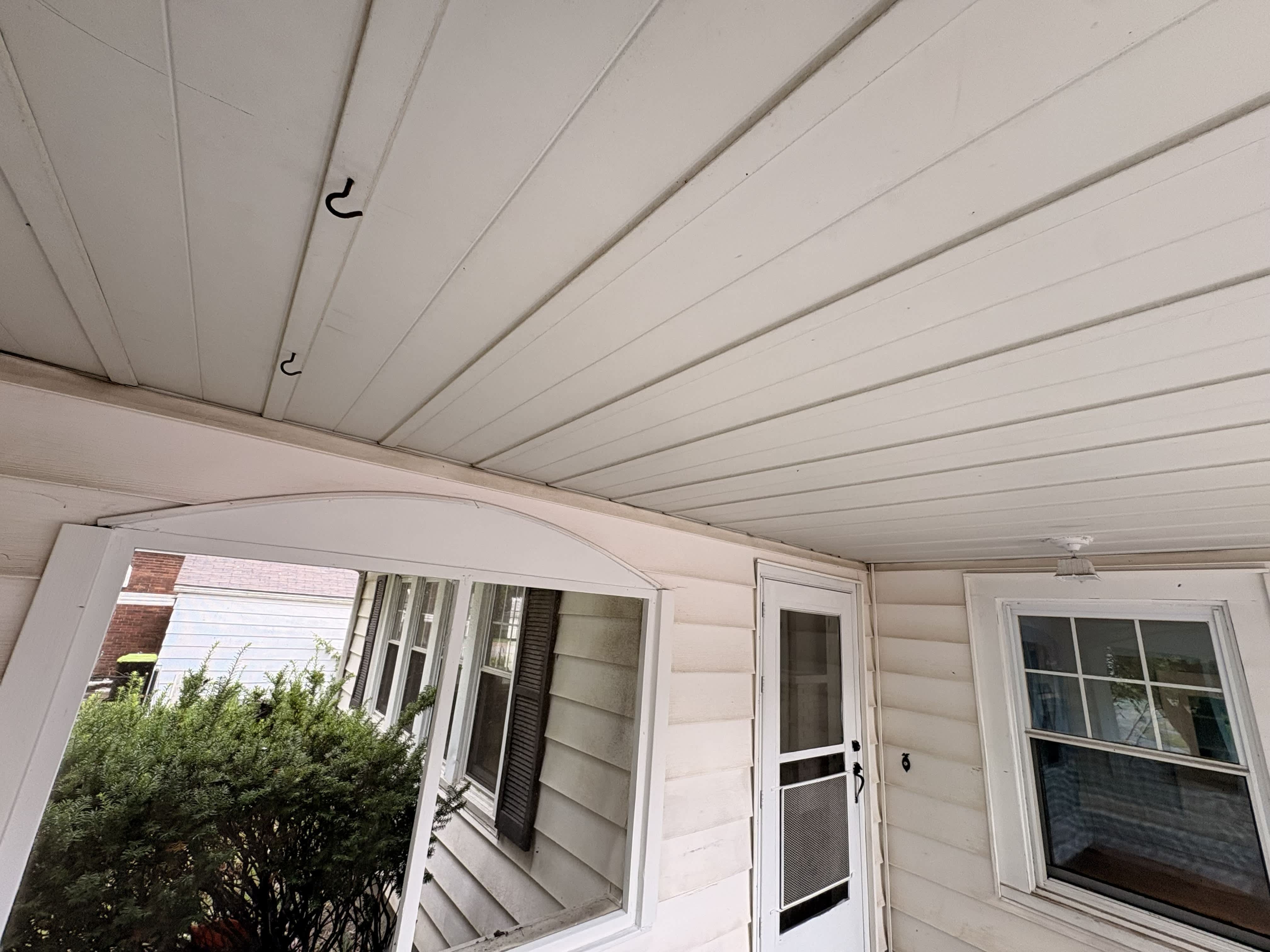 825 W Division St – photo 3