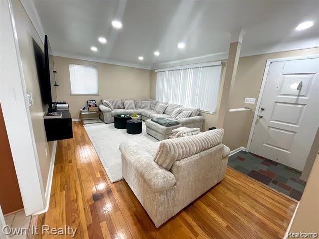 31015 Dorais Street – photo 3