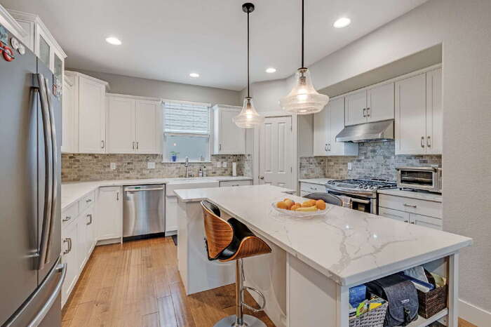 1516 Solitaire Street – photo 4