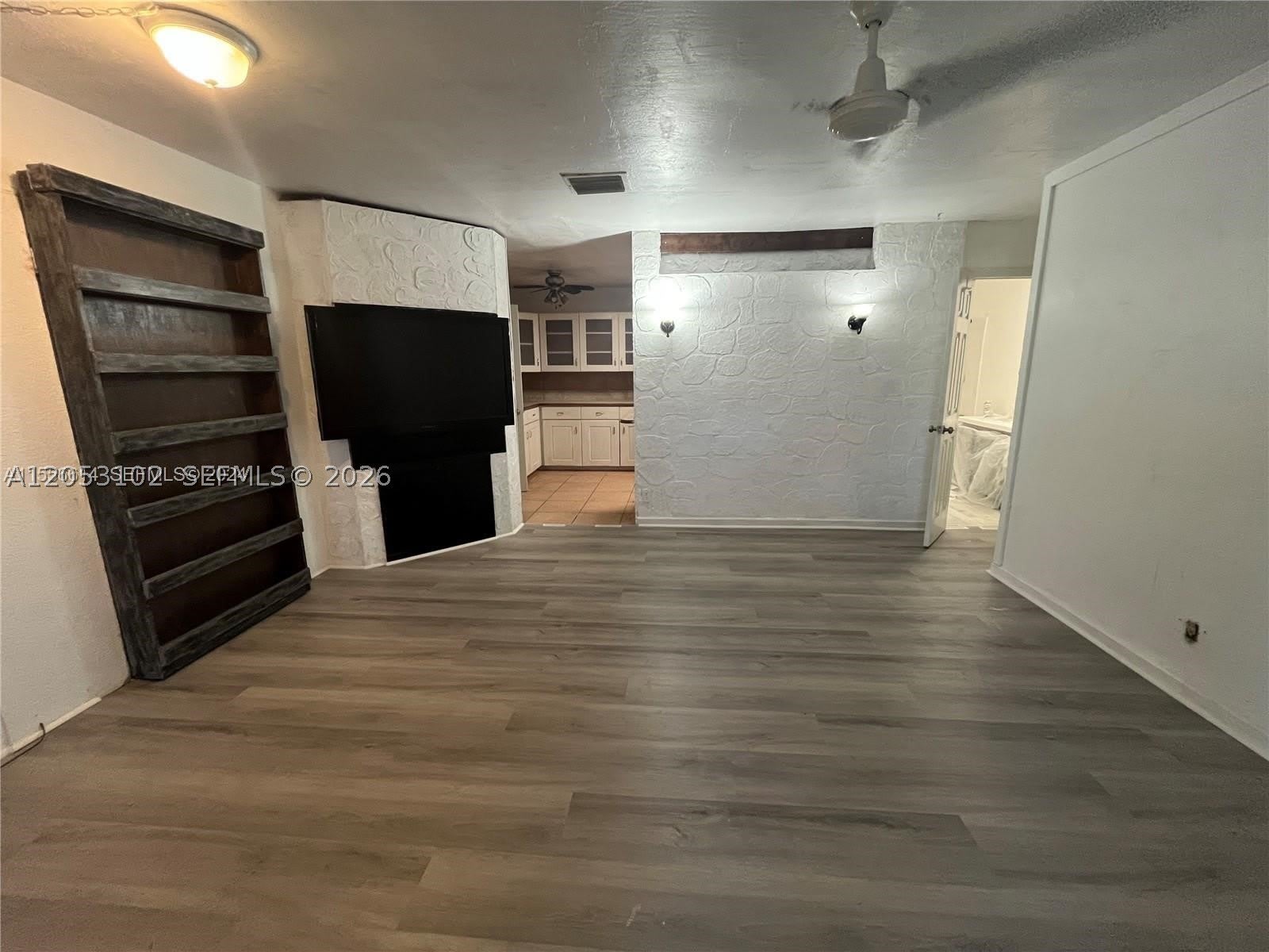 2200 SW 42nd Way – photo 4