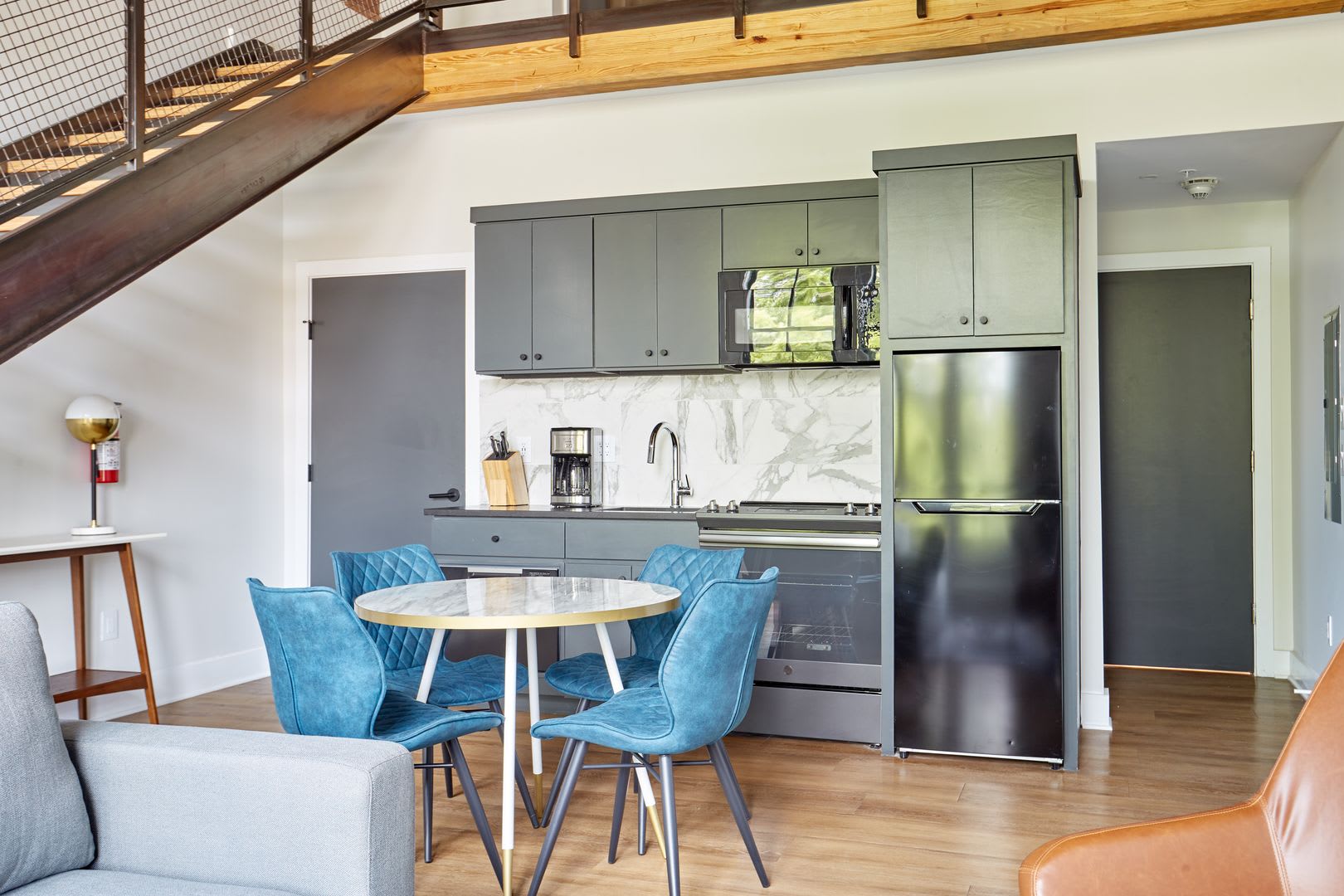 1405 South Flores Street – photo 1