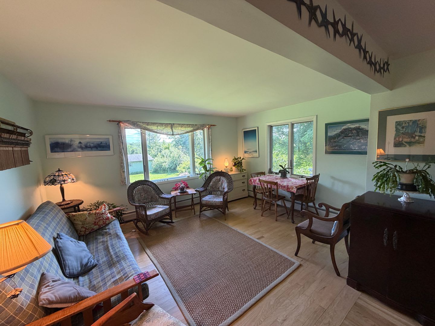 Fully Furnished 3BR Home with Land – Minutes to Burlington – photo 2