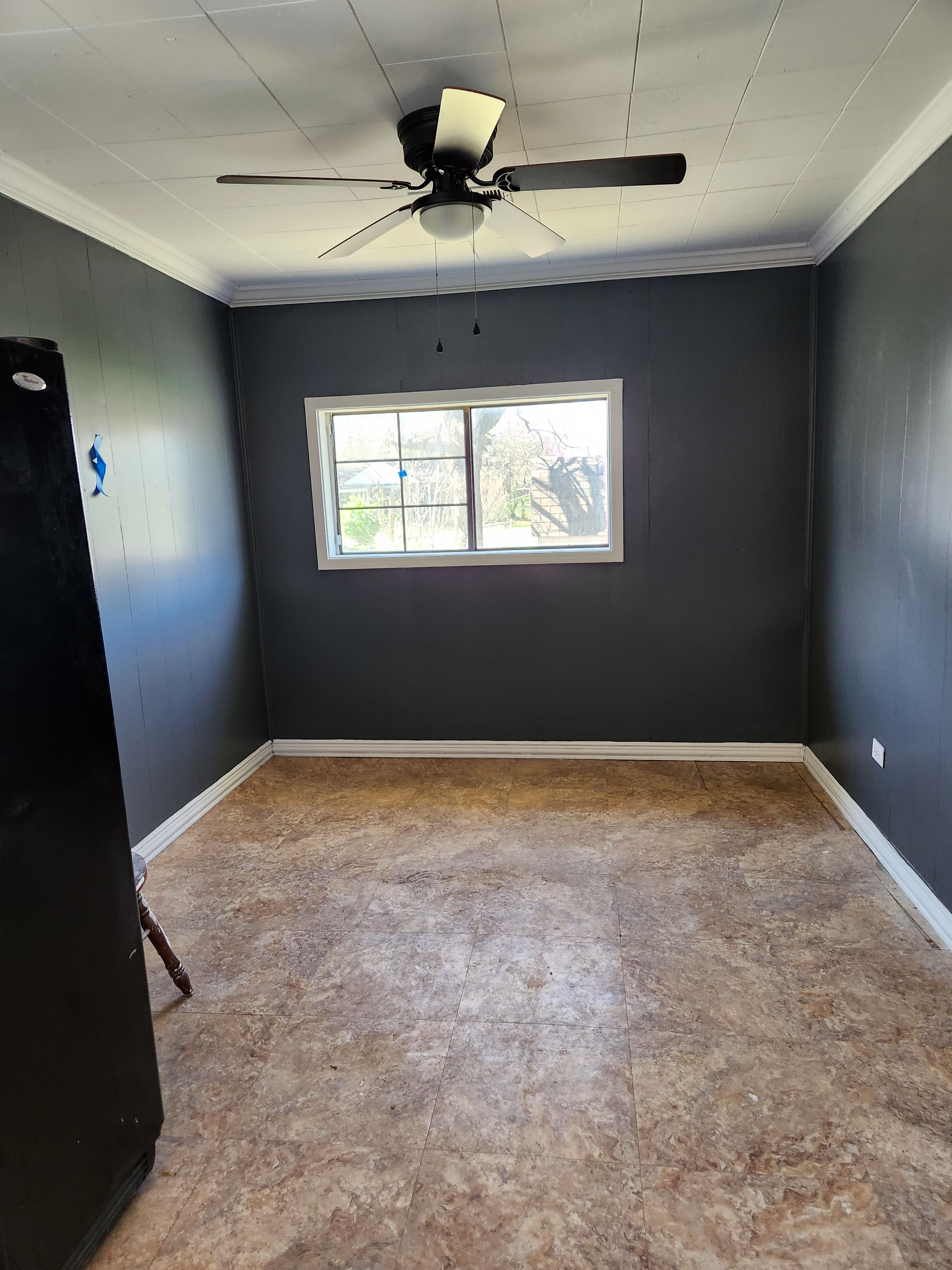 823 Burke Ave – photo 2