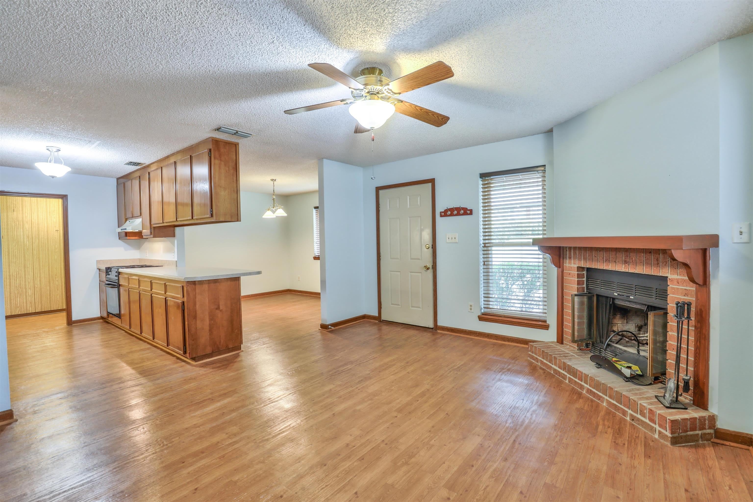1609 Willow Bend Way – photo 4