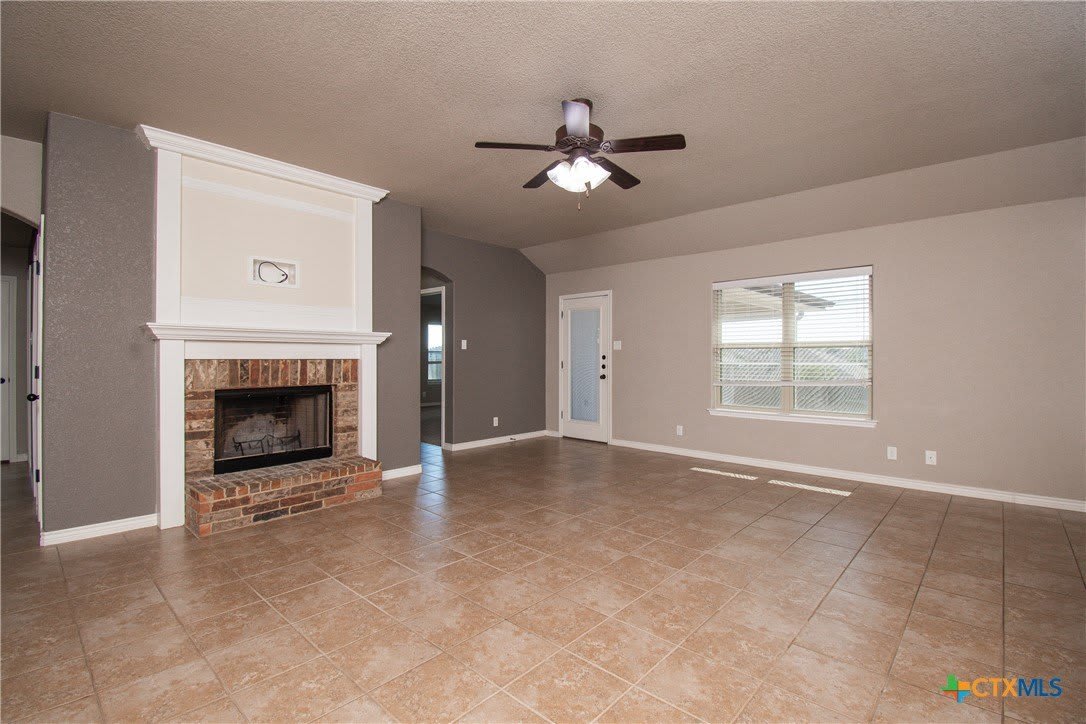 9805 Kaitlyn Drive – photo 3