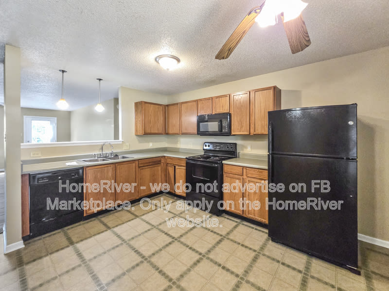 1294 Castleford Ln – photo 4