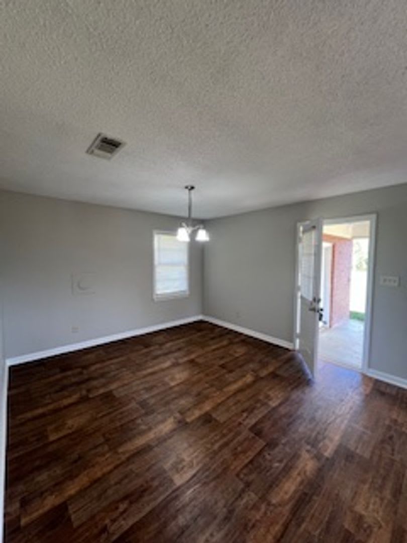 79 Rj Kennedy Rd – photo 2