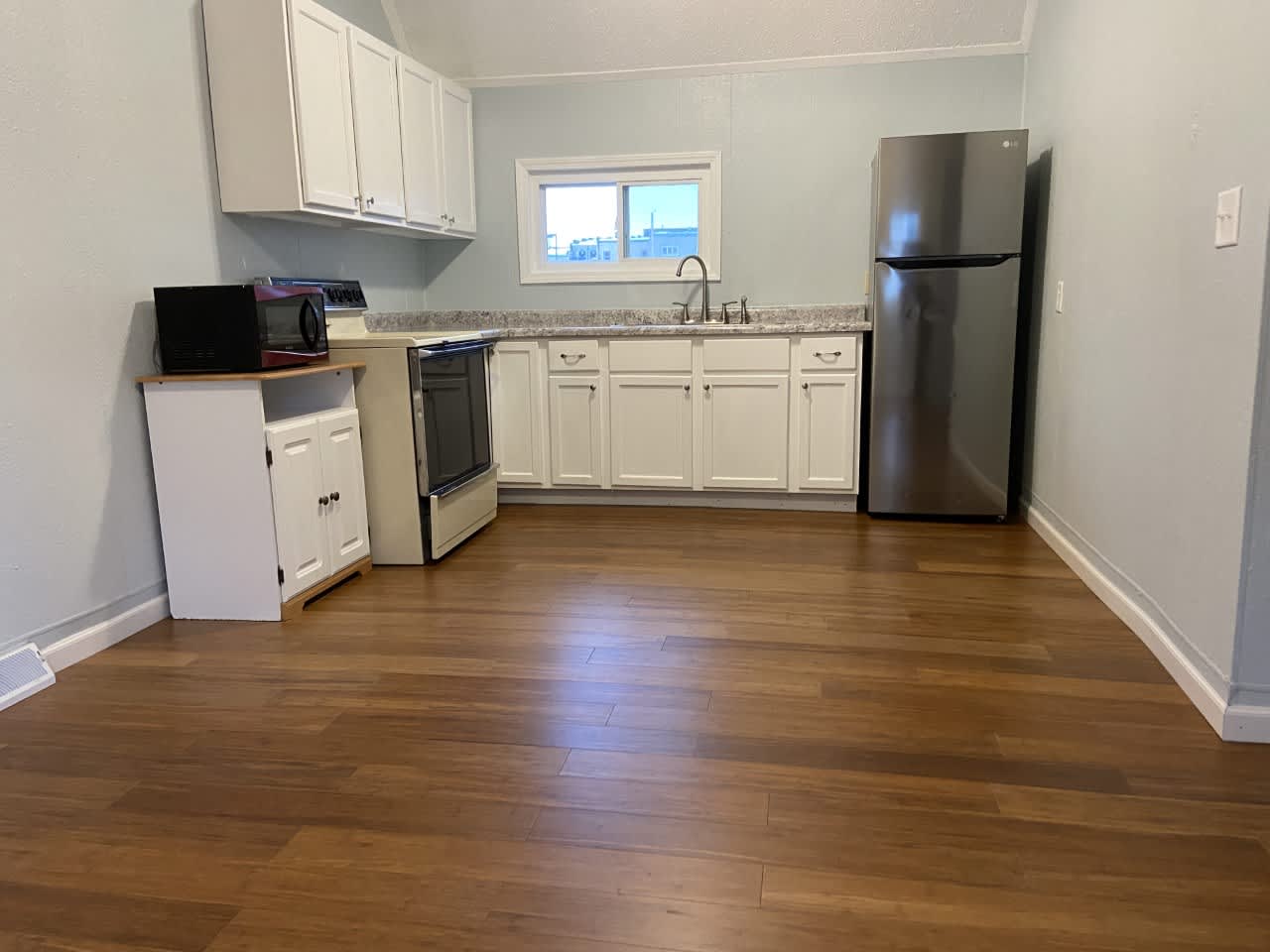 105 1st Avenue SW – photo 4