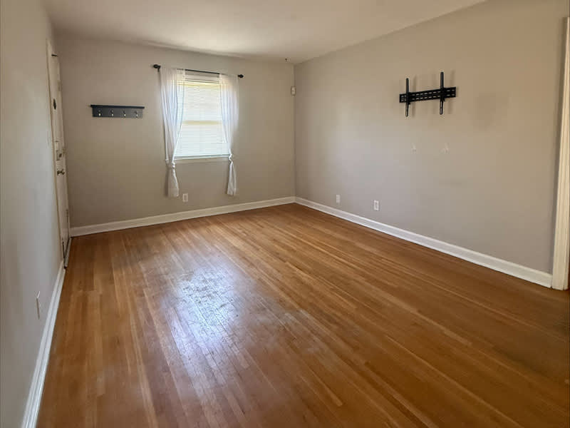 2623 Vail Avenue – photo 2
