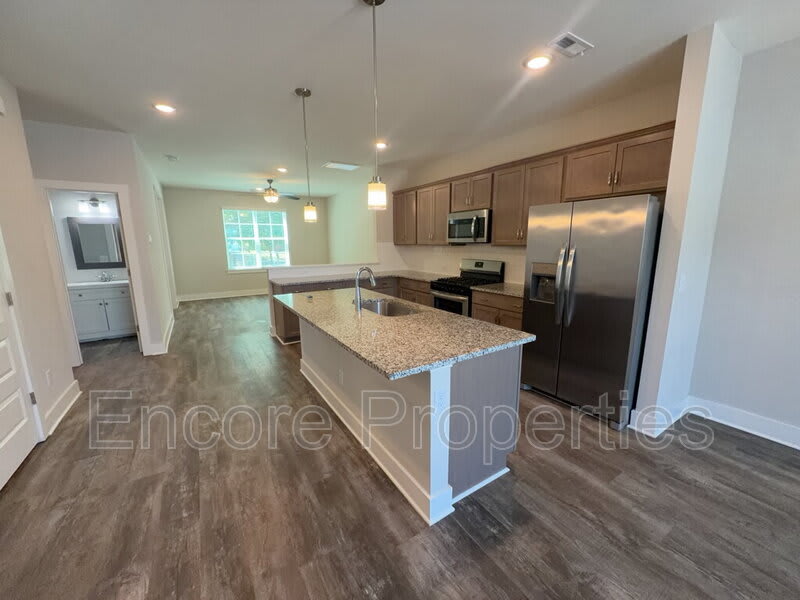 825 South Franklin Street – photo 5