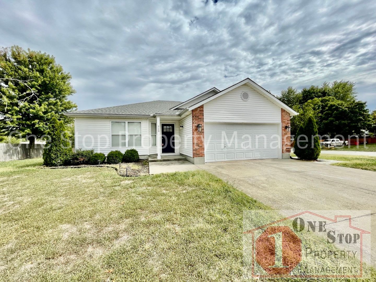 Beautiful 3 bedroom, 2 bath home in Grain Valley, MO! – photo 1