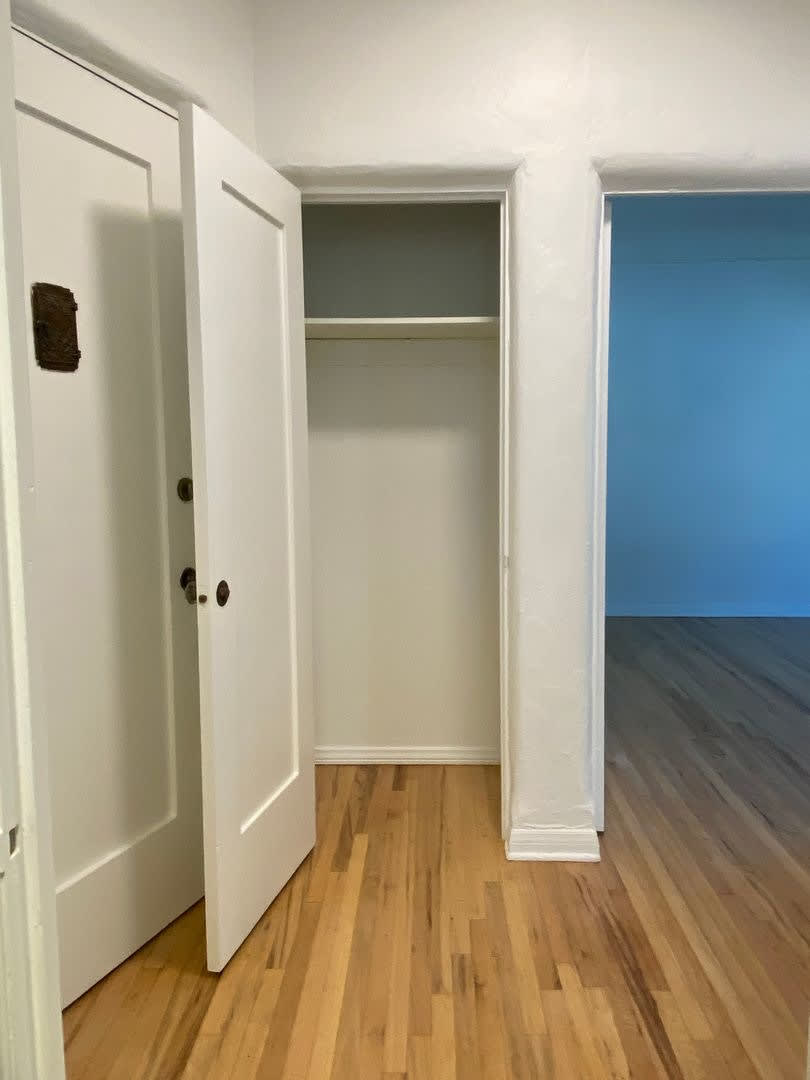 369 North Spaulding Avenue – photo 5