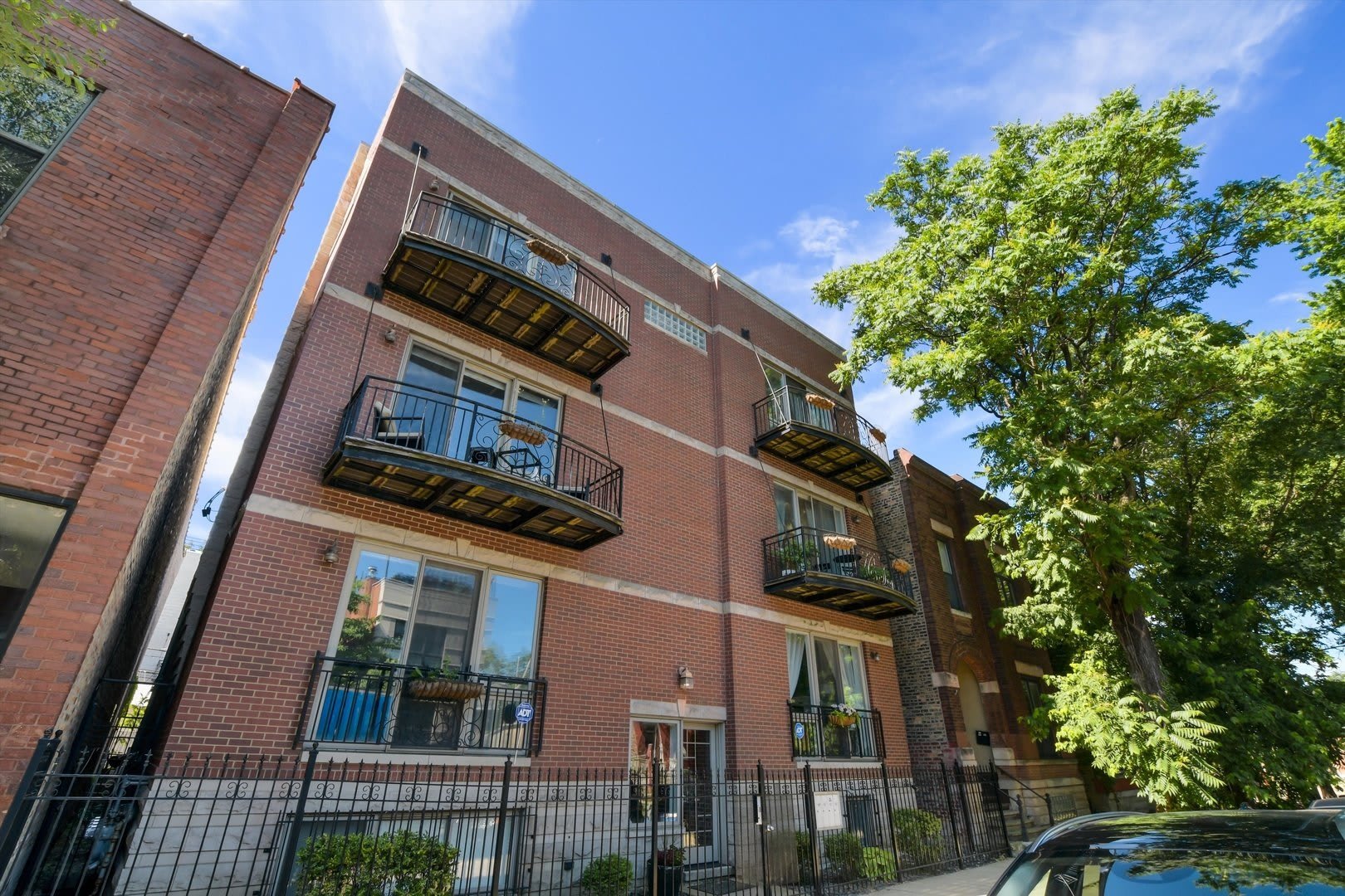 2027 W Race Avenue – photo 1