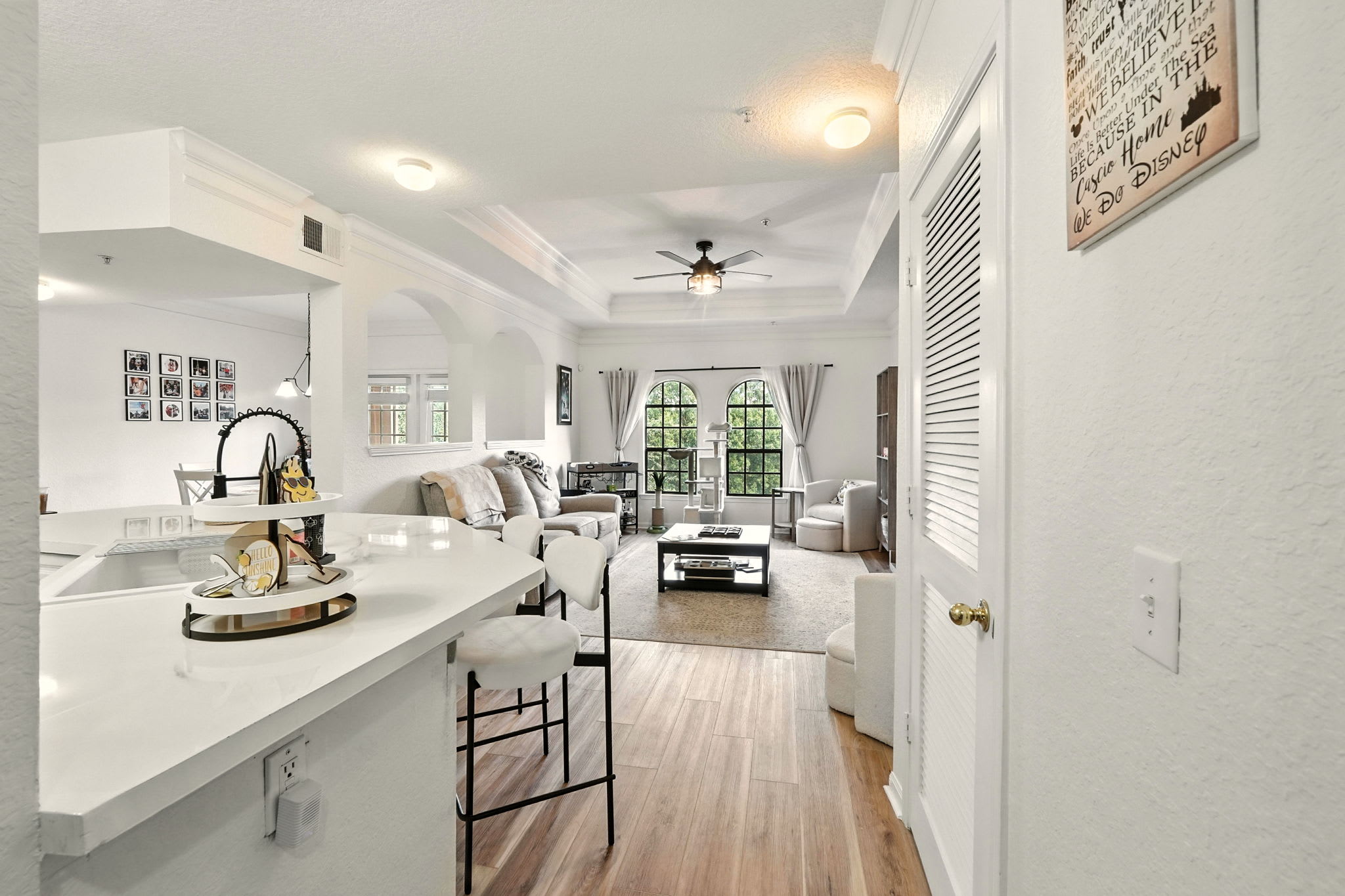 211 Longview Ave Apt 306 – photo 5