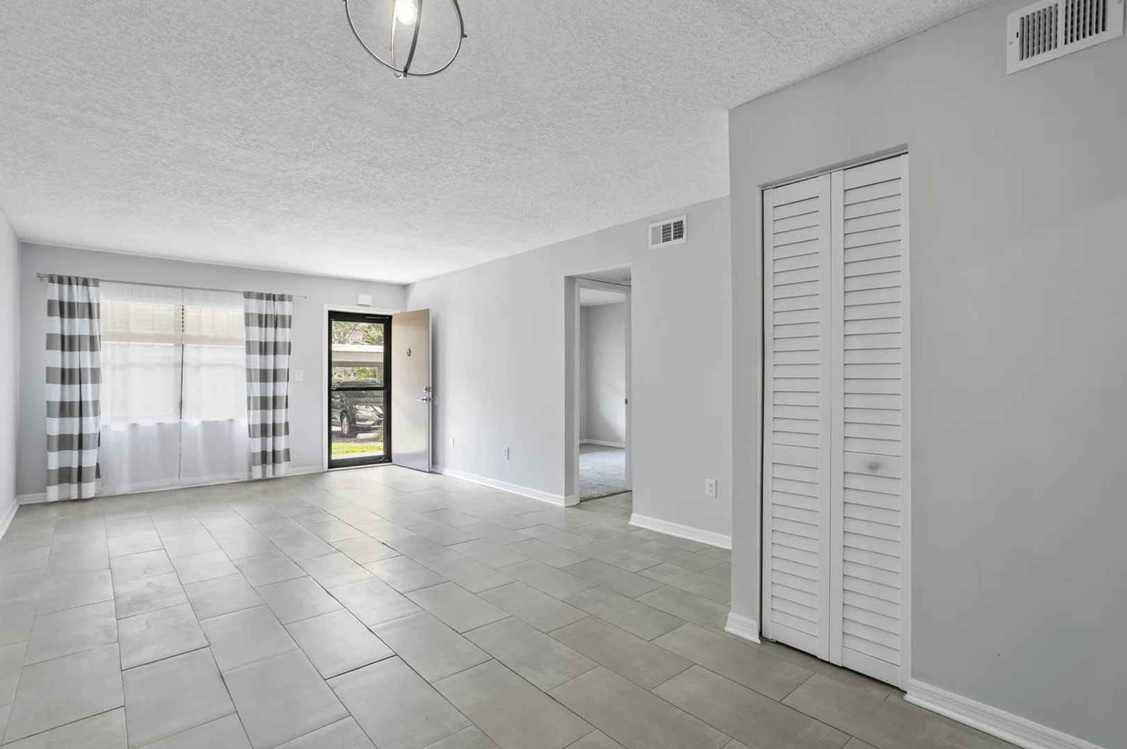 2 Bed 2 Bath Condo for Rent in 55+ Peaceful Community! – photo 3