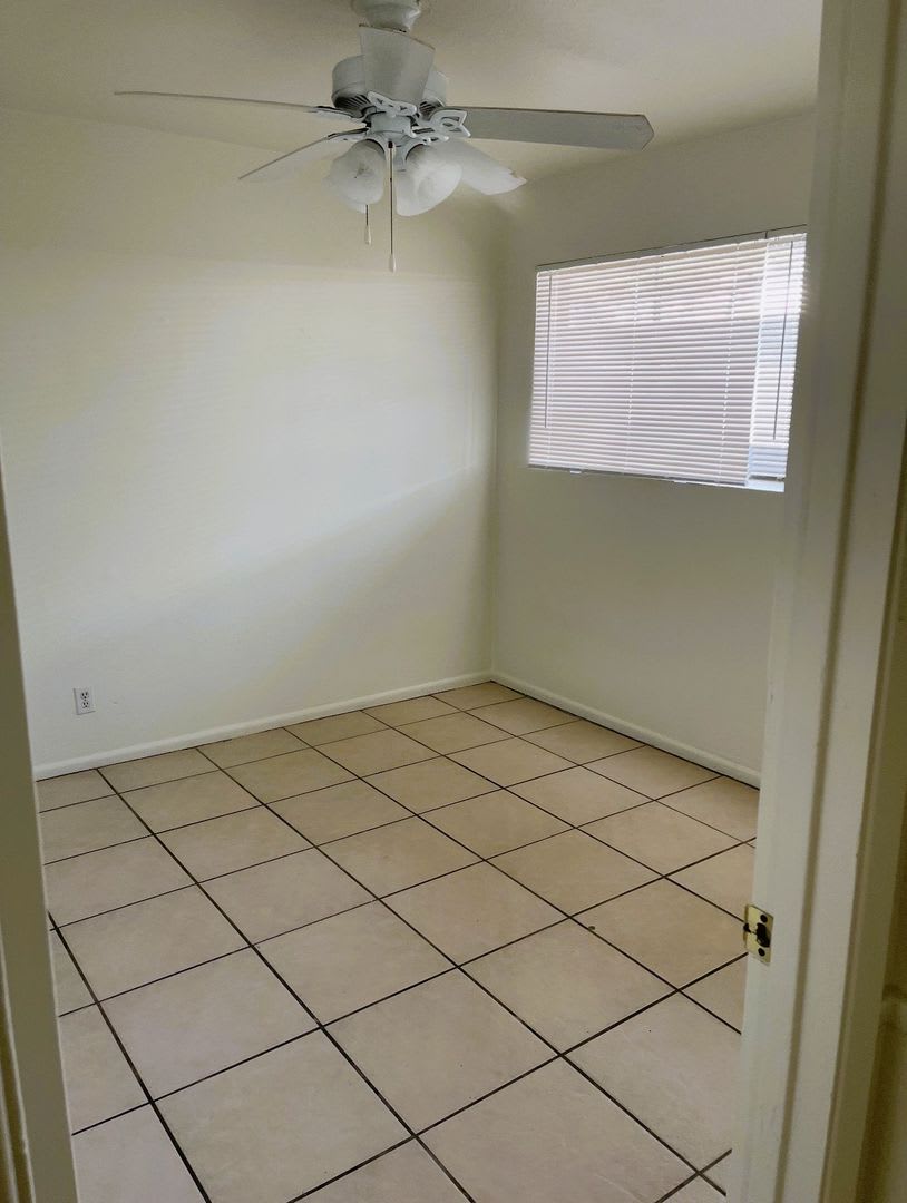 Spacious Melrose District 2 Bed With Private Yard Move In Specials – photo 5