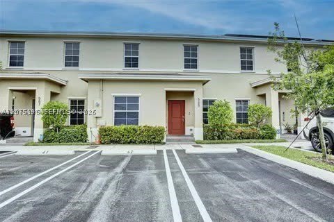 565 NE 5th Pl – photo 1