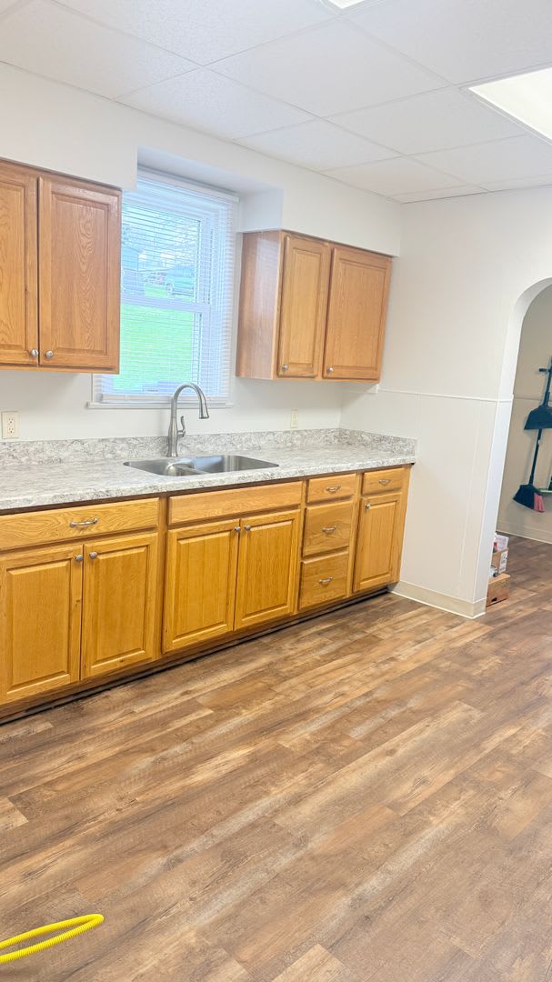 Large 4 bedroom single family home ready now! – photo 4