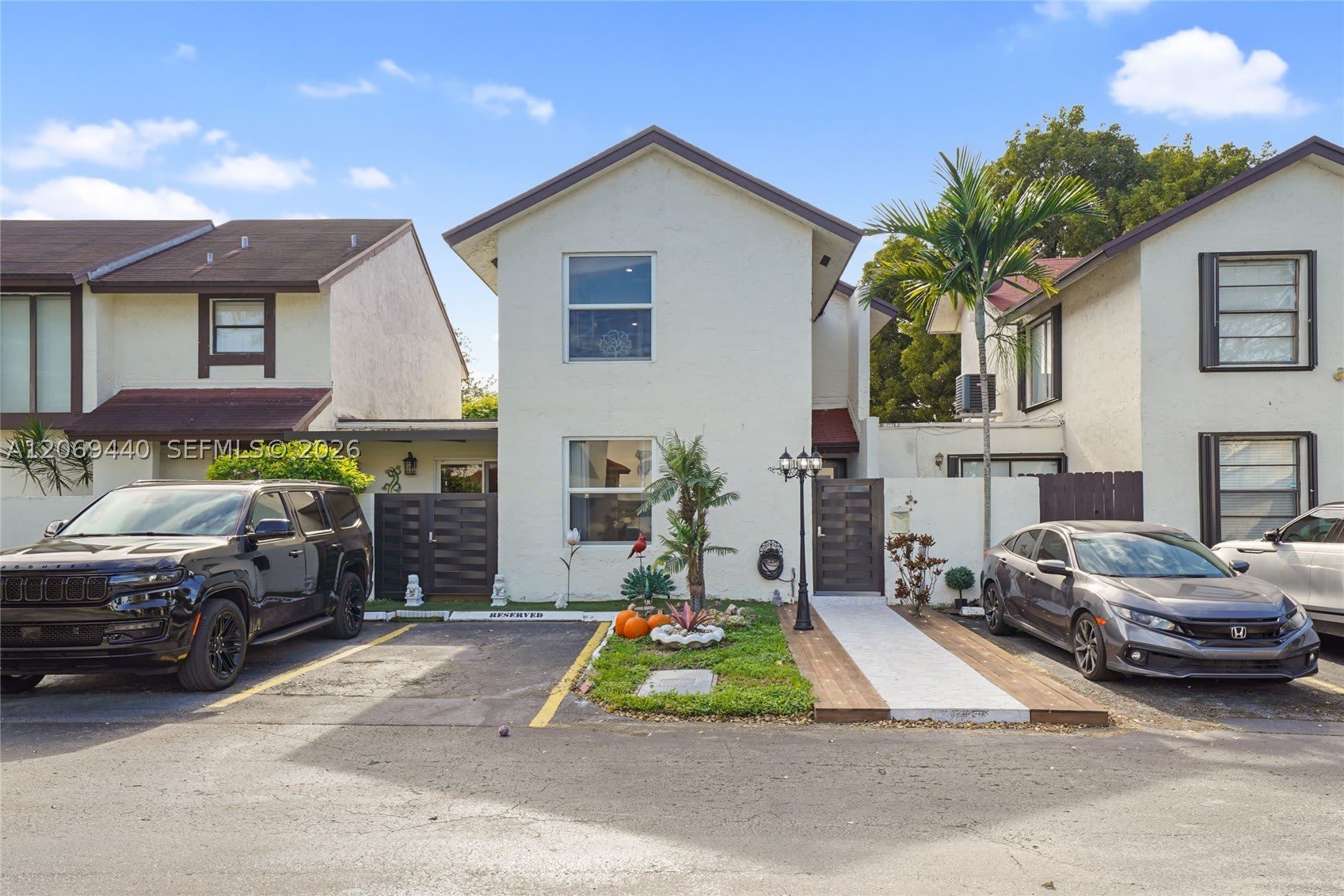 10310 NW 5th Ter – photo 1