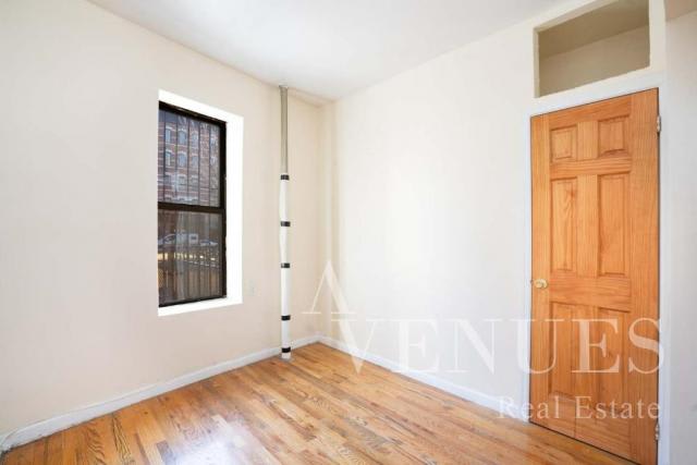202 Edgecombe Avenue – photo 2