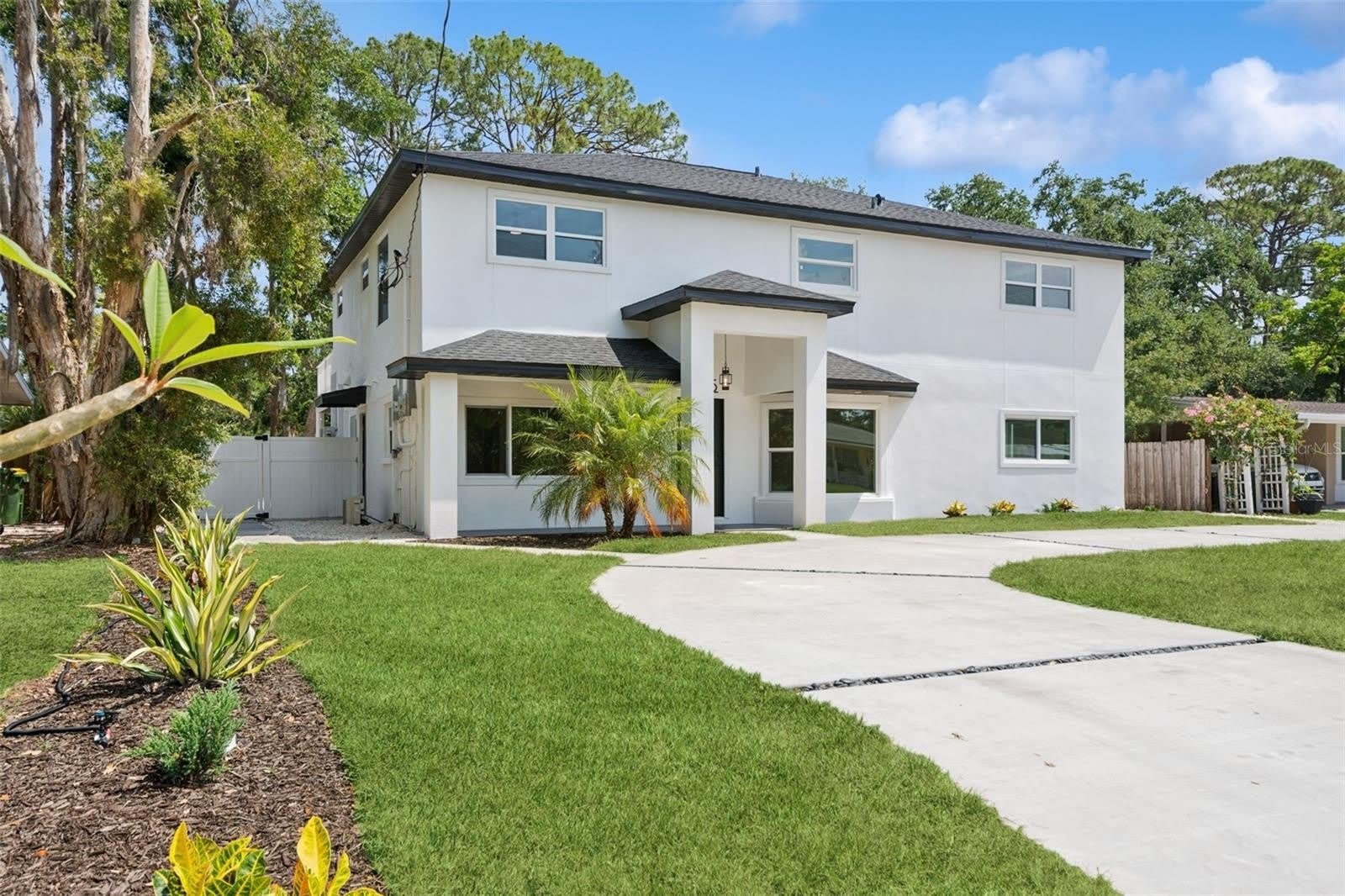 2655 Bay Street – photo 2
