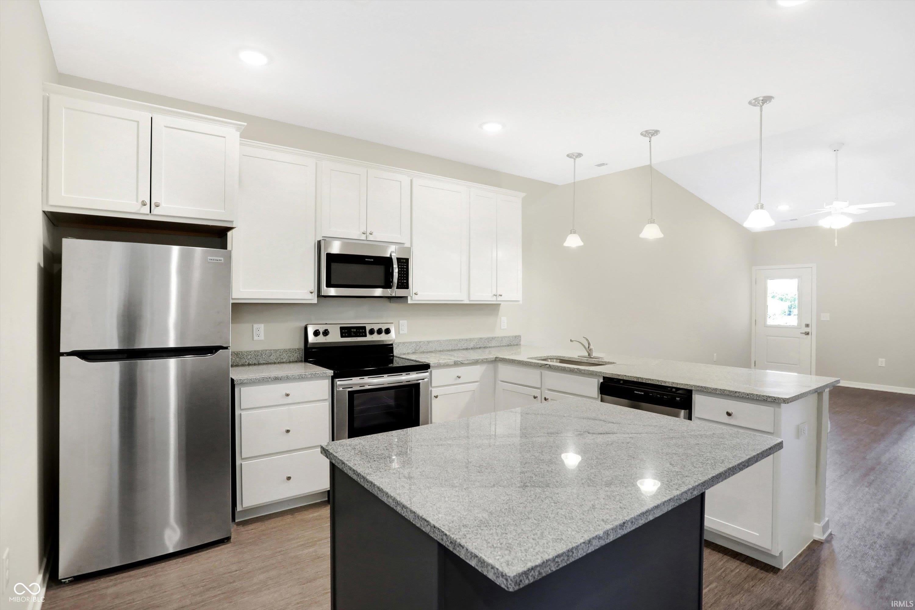 1905 Chambers Drive – photo 2