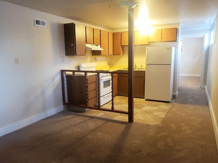524 1 2 Avenue E – photo 2