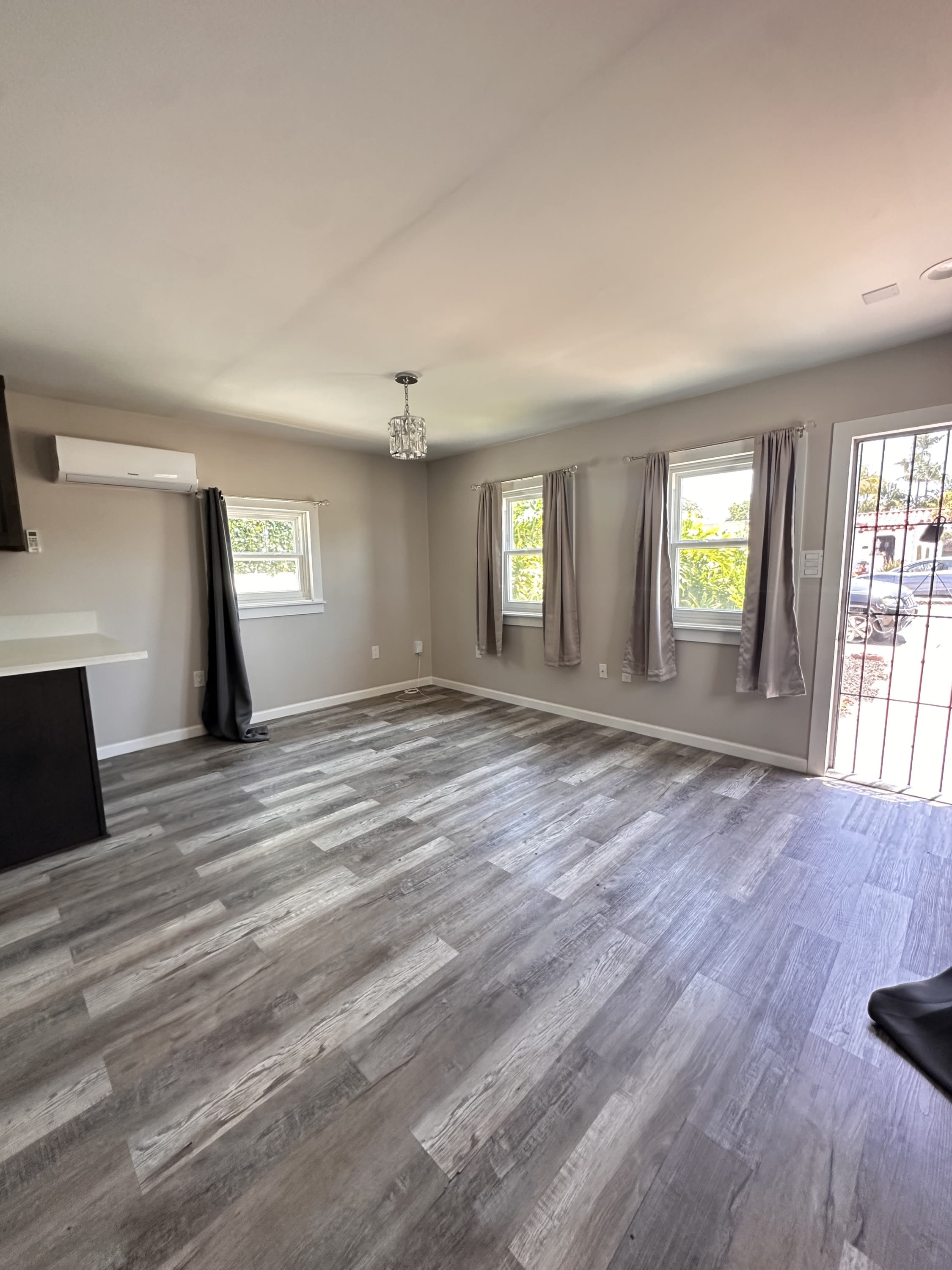 732 Twin Oaks Avenue – photo 2
