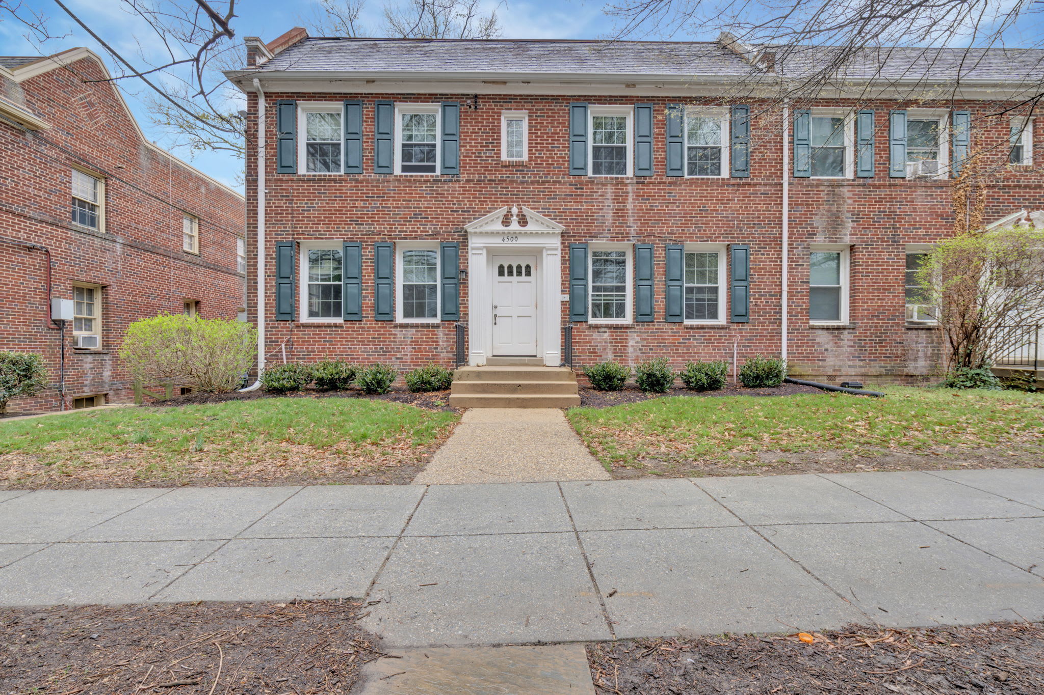4500 Macarthur Blvd Nw – photo 1
