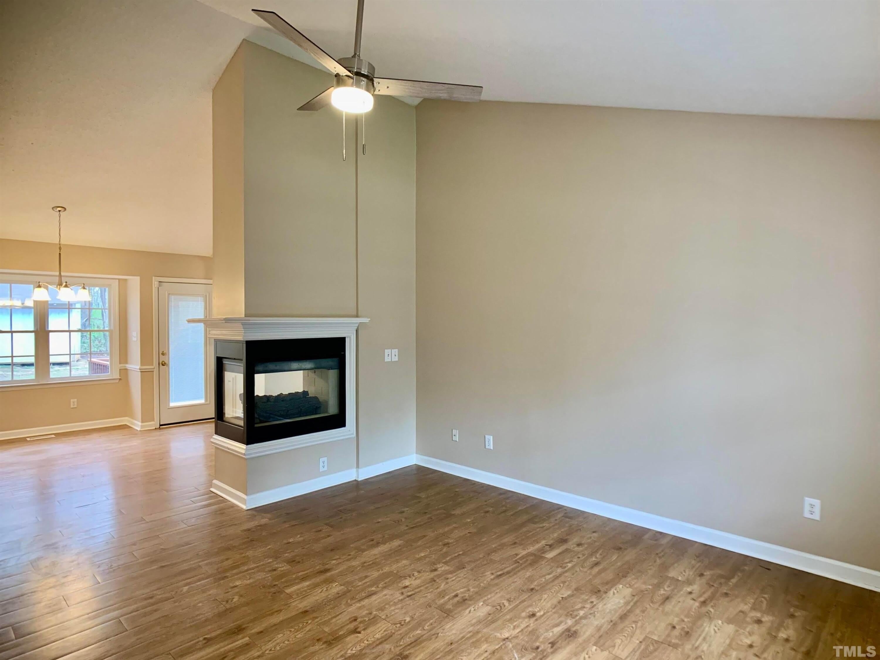 516 Contessa Court – photo 4