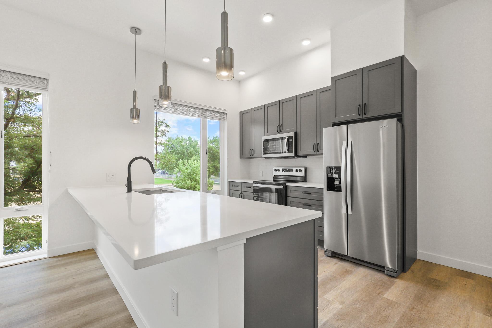 1775 S Pearl St – photo 3