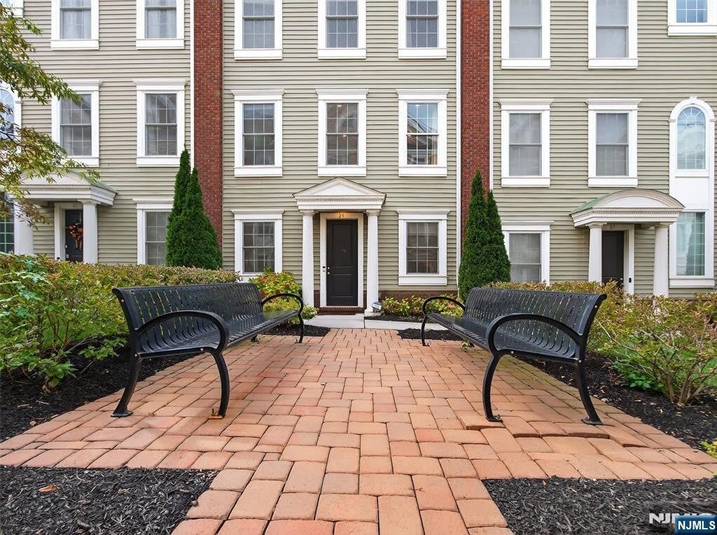 23 Roosevelt Drive – photo 3