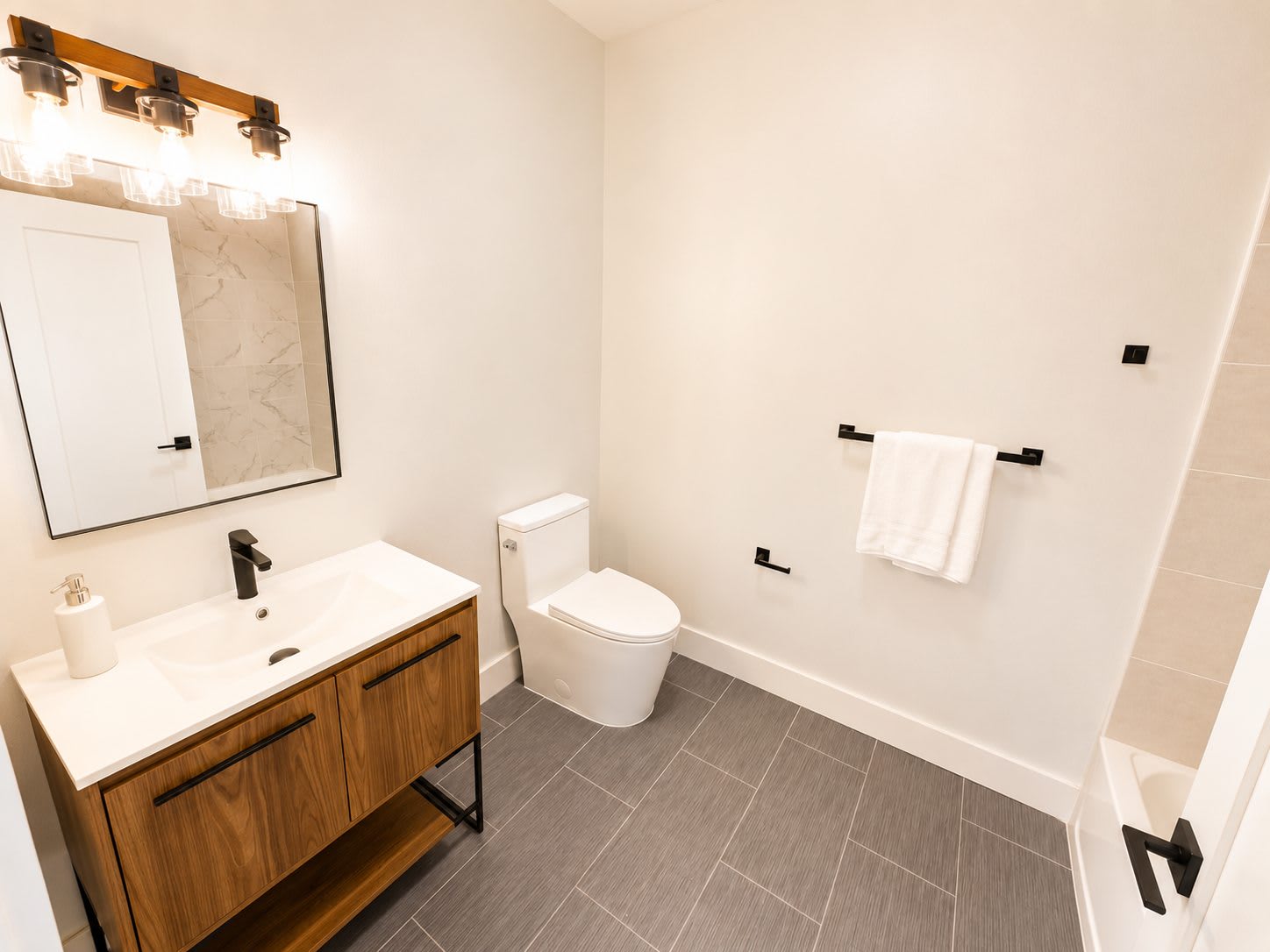 130 Ellis Avenue – photo 4