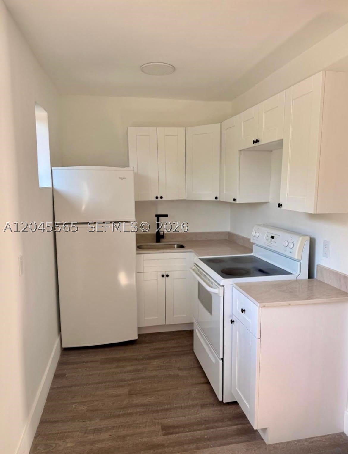 7535 NE 2nd Ct – photo 3