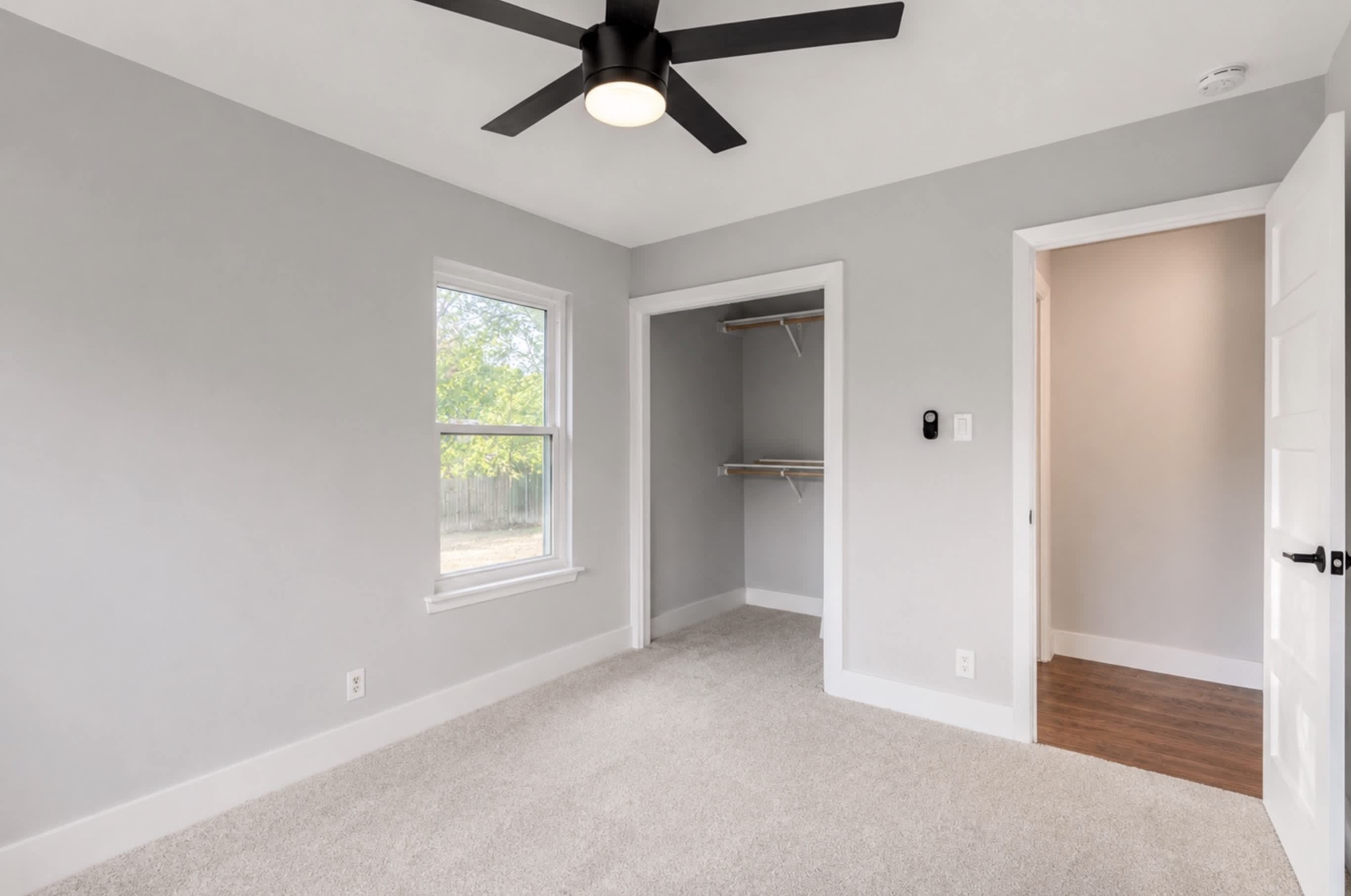 9706 Cottle Dr – photo 2