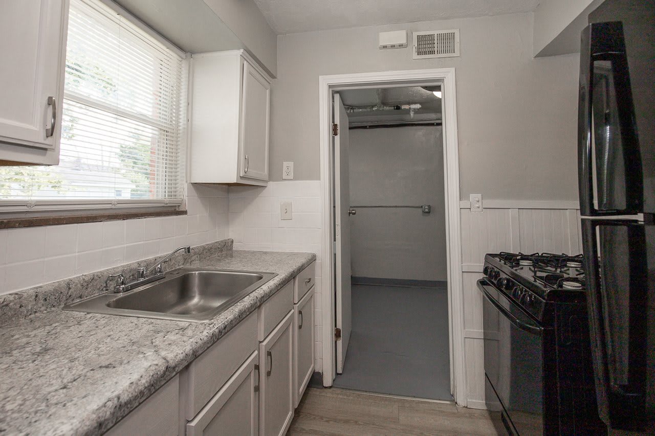 20250 Priday Ave – photo 5