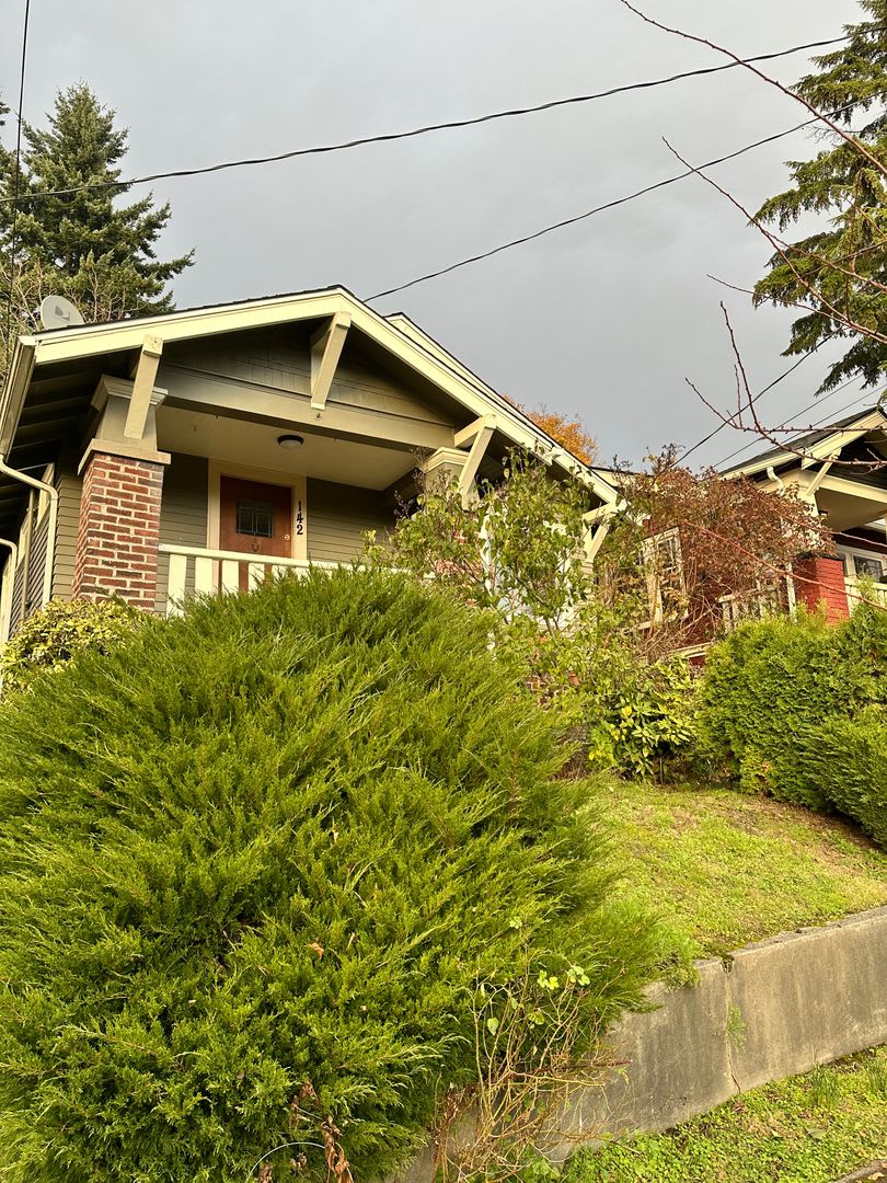 Wallingford 2 Bedroom House with Fenced Yard and Covered Parking – photo 2