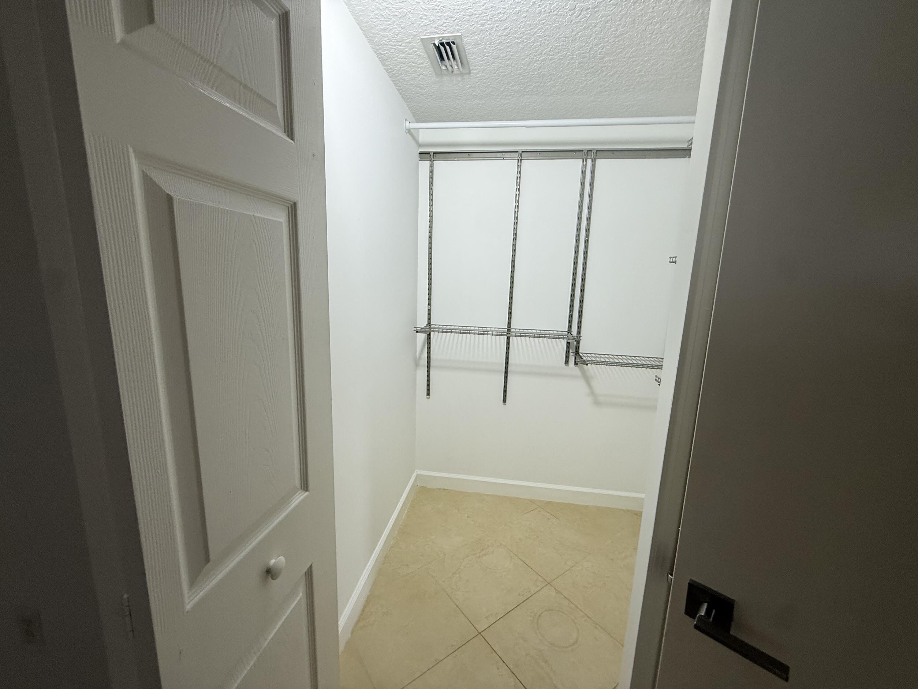 6320 Nw 114Th Avenue – photo 2