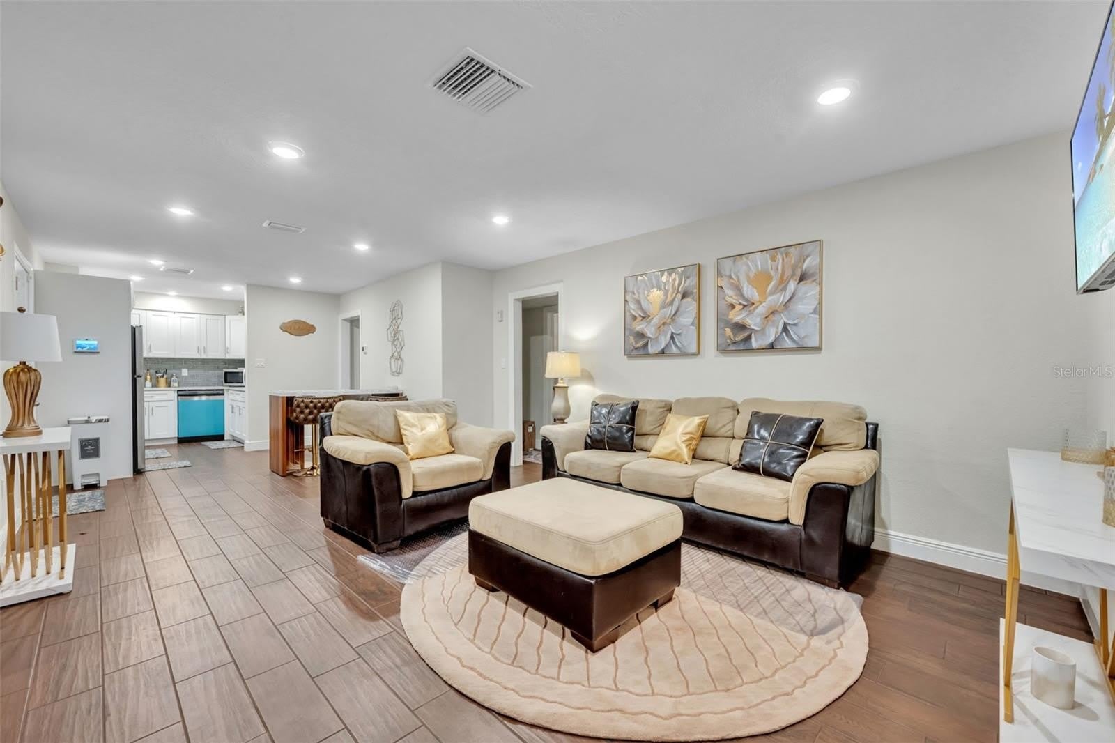 1221 ELINORE Drive – photo 4