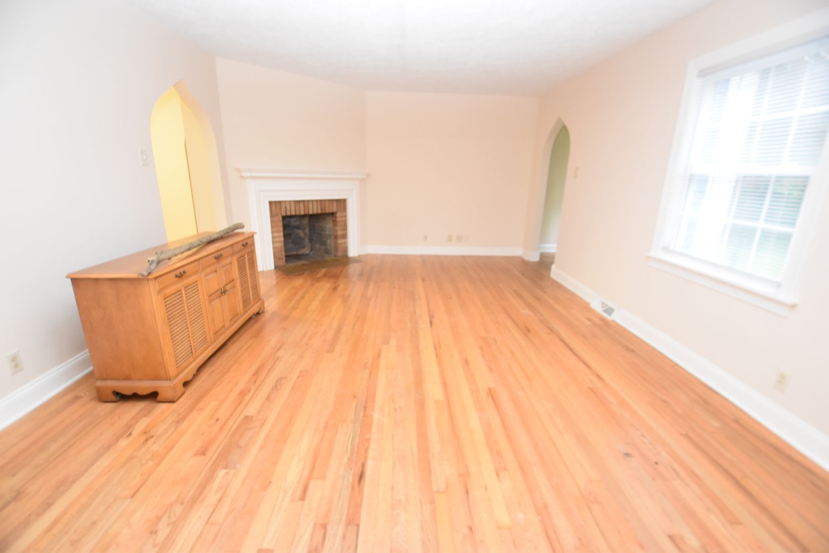 4 bedroom 2.5 bath South Bend home on large wooded lot – photo 3