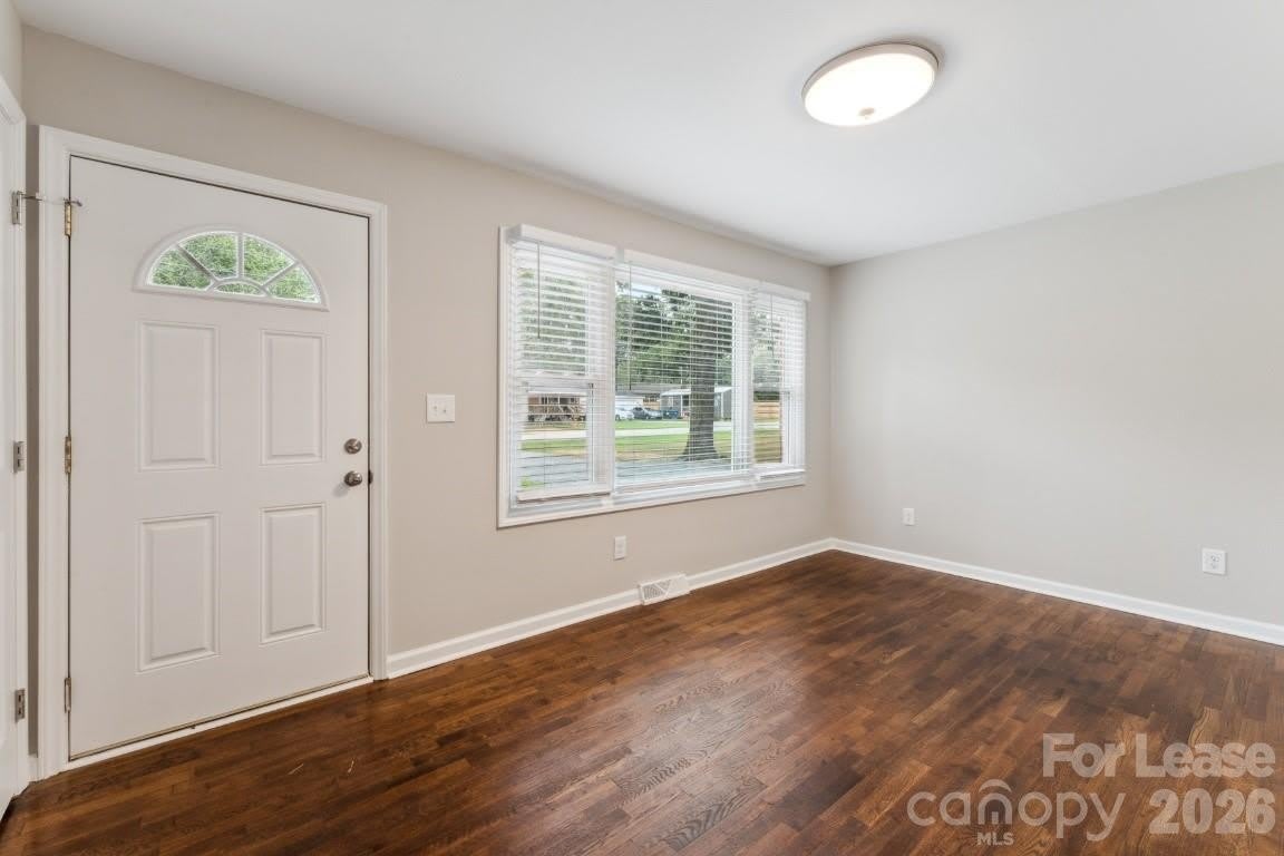 905 Clark Street – photo 2